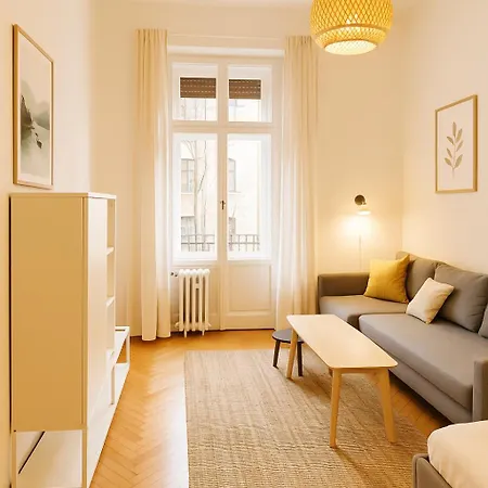 דירה Somogyi With Balcony *